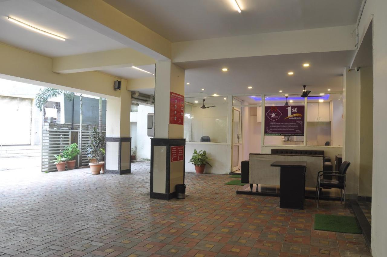Jk 126 Parashar Legacy - Opp Railway Station Hotel 2*