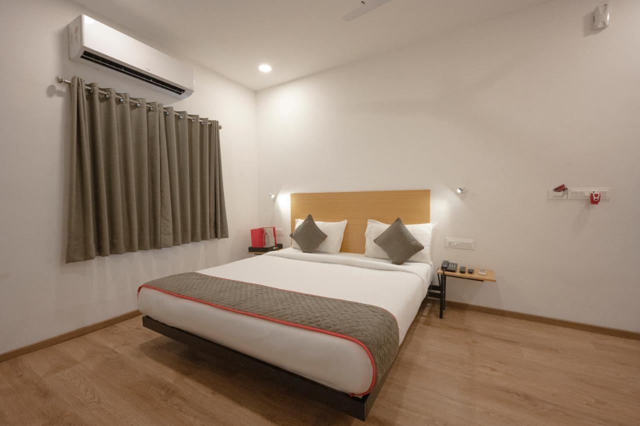 Signature Hotel