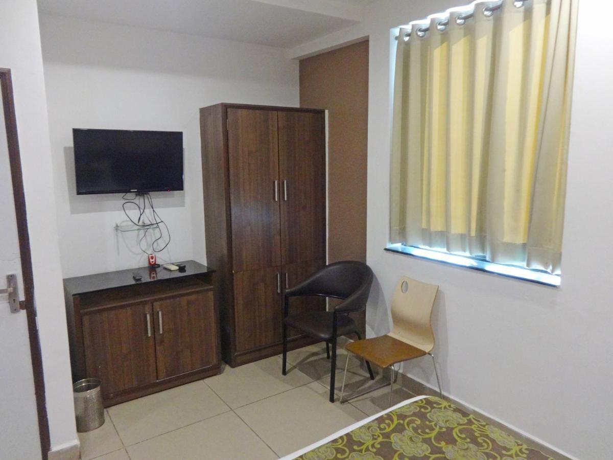 Flora Hotel Nagpur