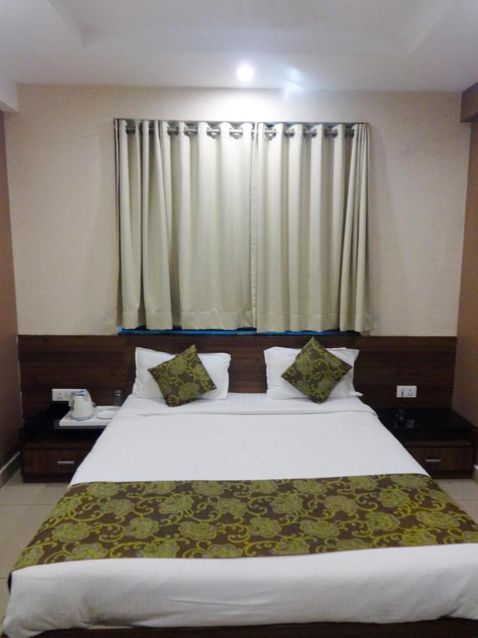 Hotel Flora 3*