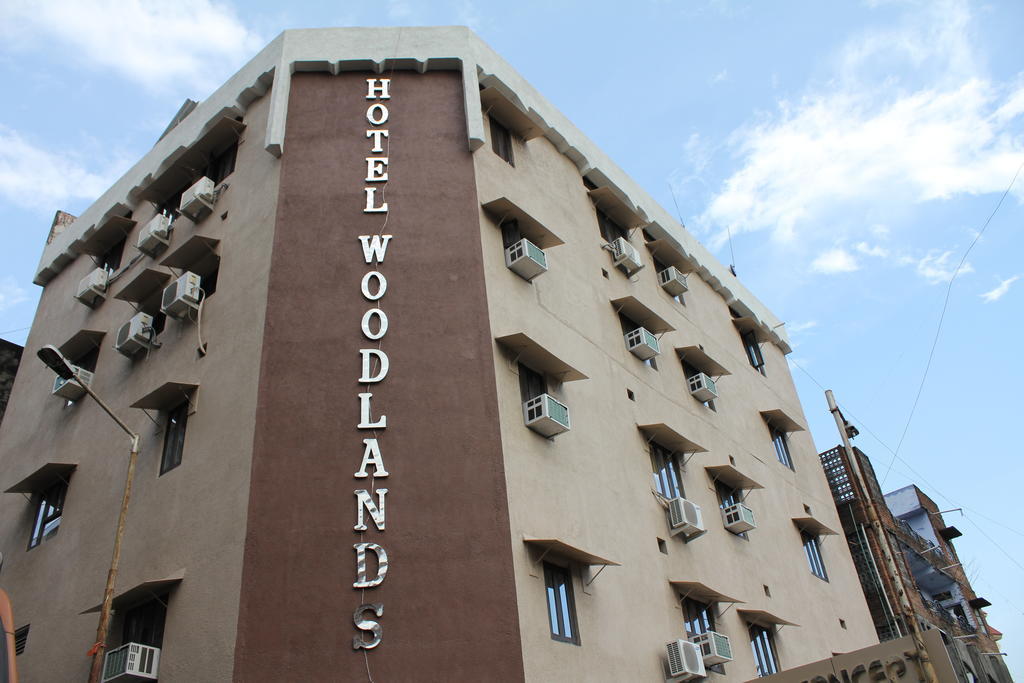 Woodlands 3*