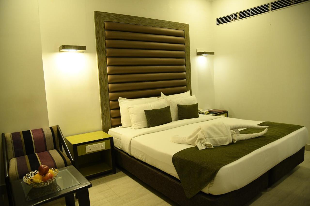 Airport Centre Point 3*