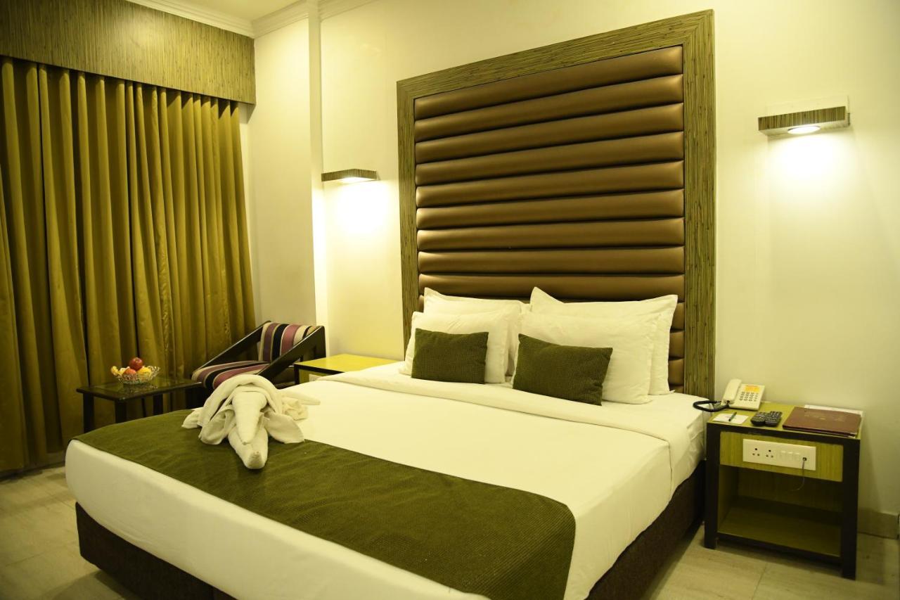 Airport Centre Point 3*