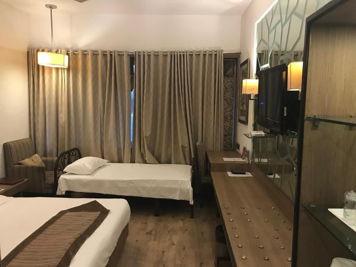Airport Centre Point Hotel 3*