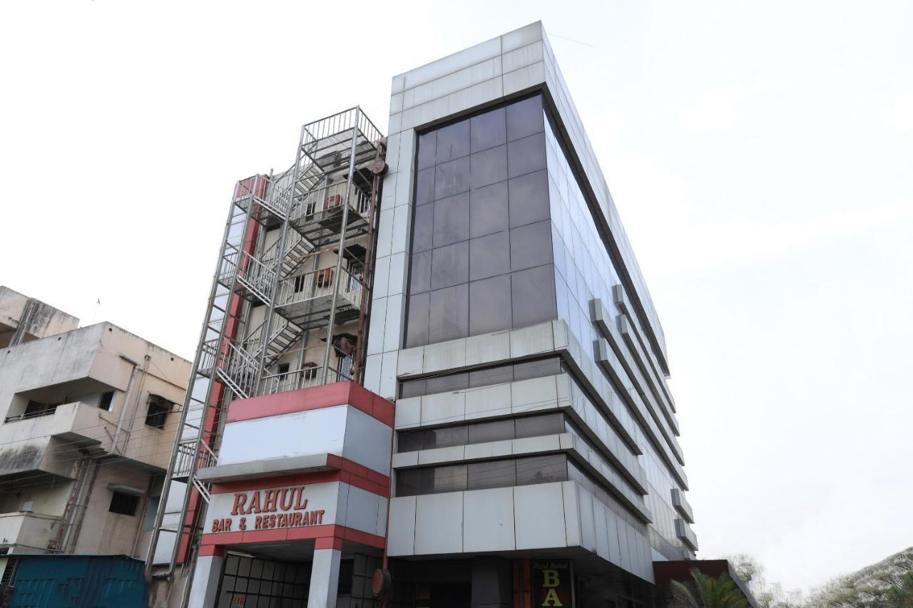 Oyo Flagship 77764 Hotel Rahul Ganeshpeth Colony 3* Nagpur