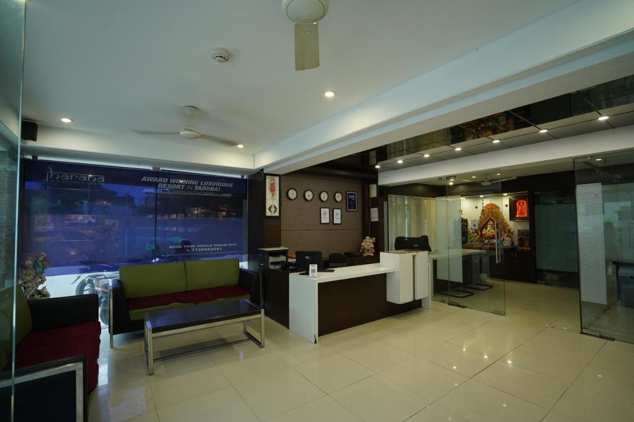 Flora Hotel 3*