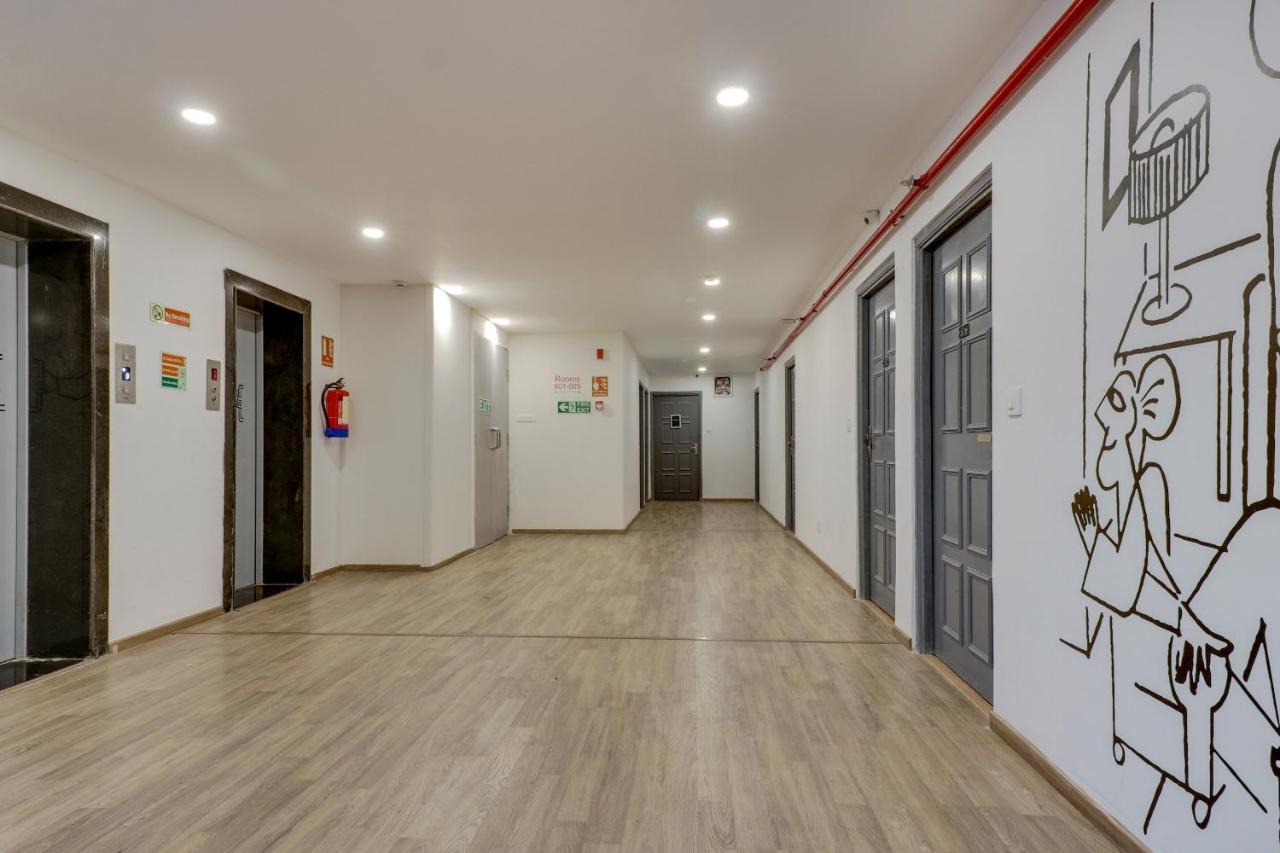 Oyo Townhouse 181 Ganeshpeth Colony Hotel 4*