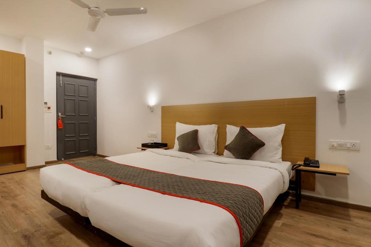 Oyo Townhouse 181 Ganeshpeth Colony Hotel