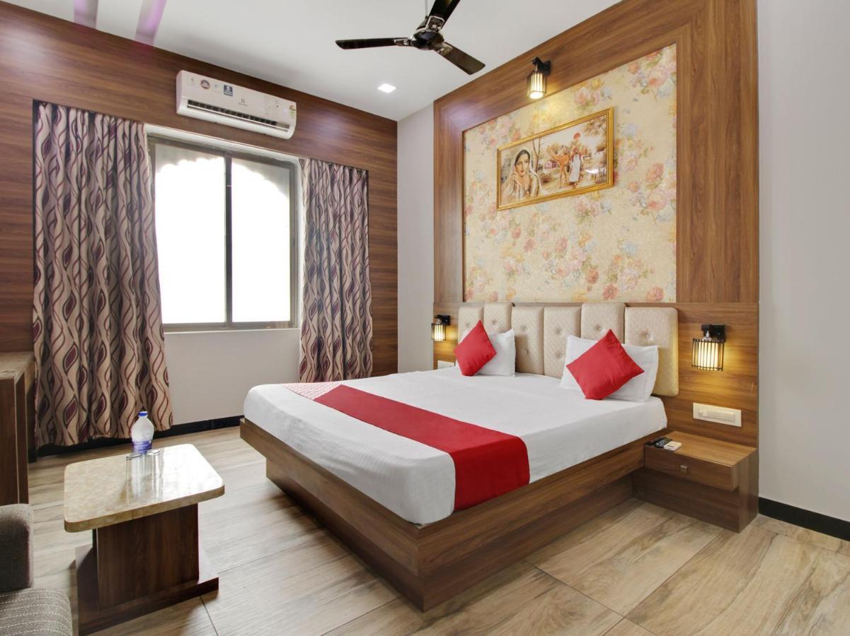 Hotel Oyo 79434 Hotel Green Villa