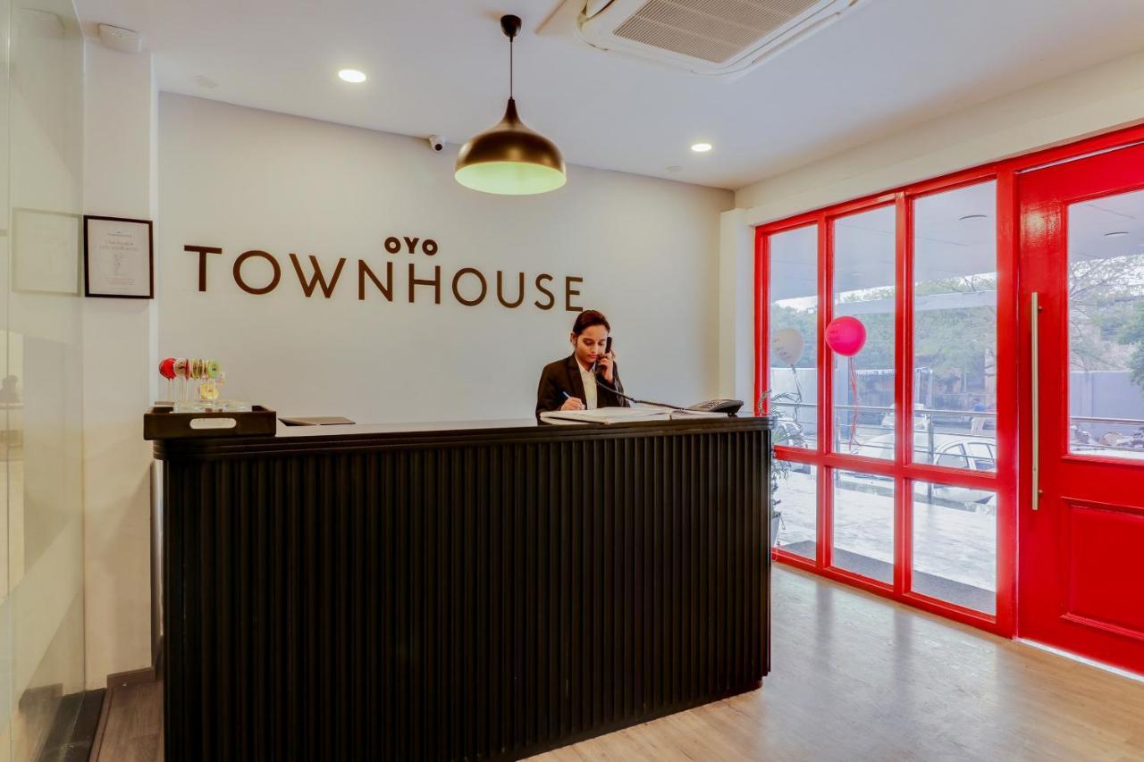 Oyo Townhouse 181 Ganeshpeth Colony Hotel Nagpur