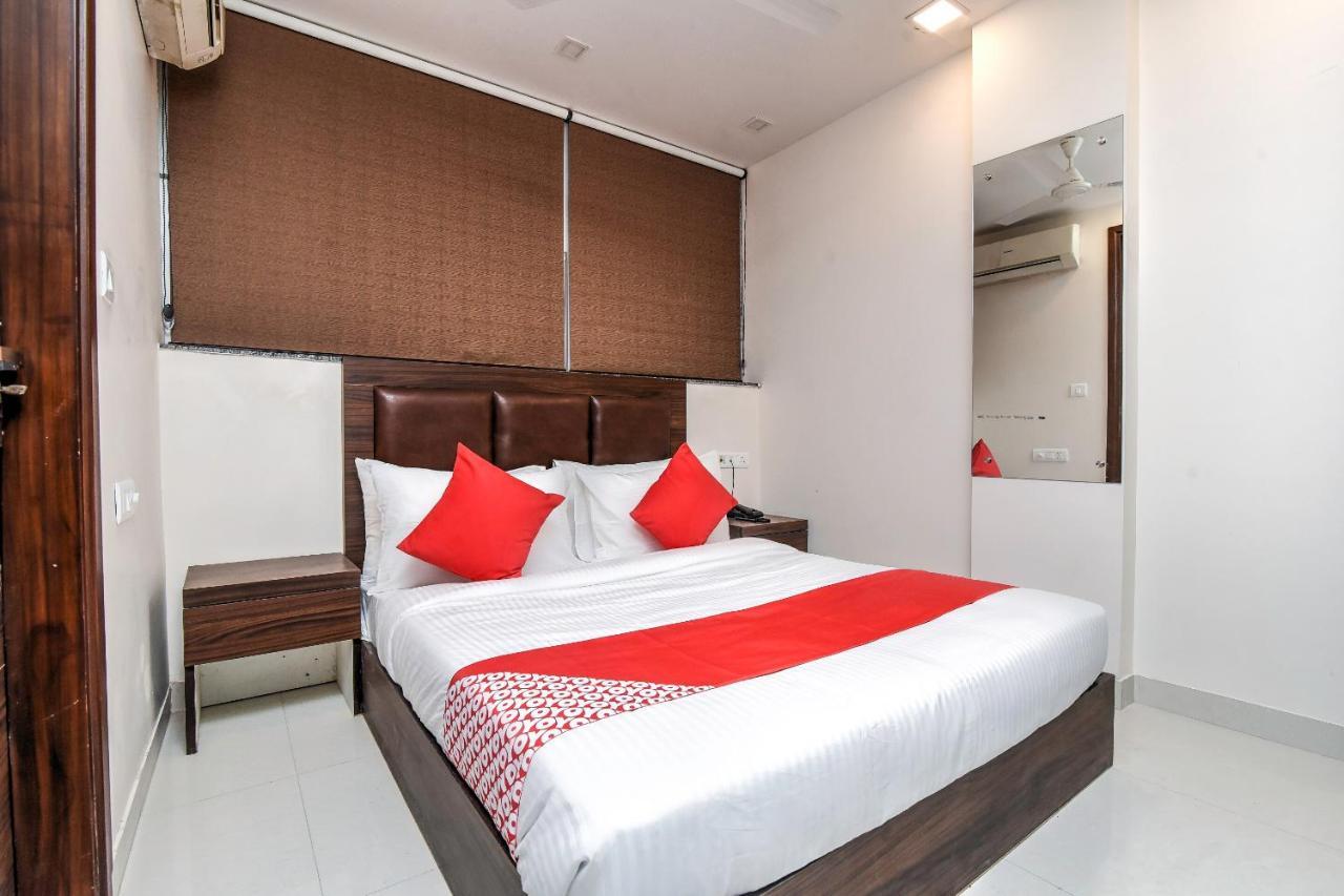 Oyo 79434 Hotel Green Villa Hotel