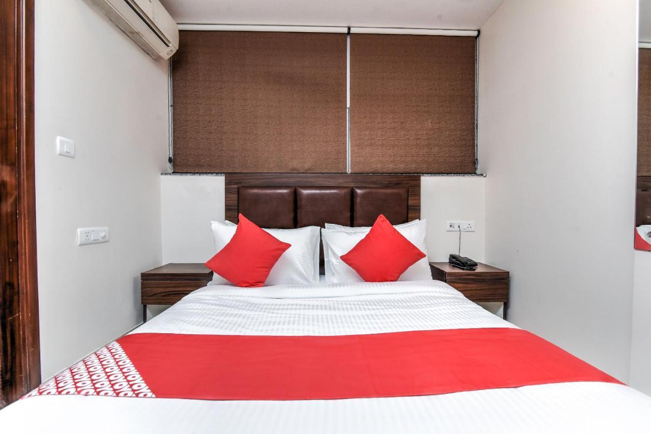 Hotel Oyo 79434 Hotel Green Villa Nagpur