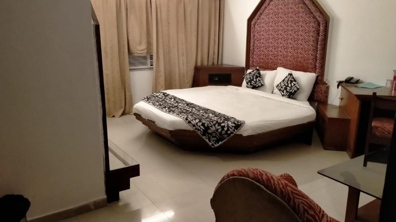 Hotel Darshan Towers
