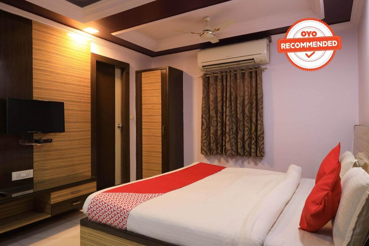Hotel Oyo Flagship 77764 Hotel Rahul Ganeshpeth Colony 3*