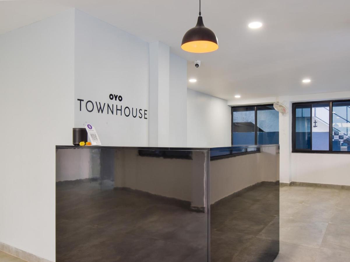 Hotel Oyo Townhouse 498 Hotel Western Nagpur