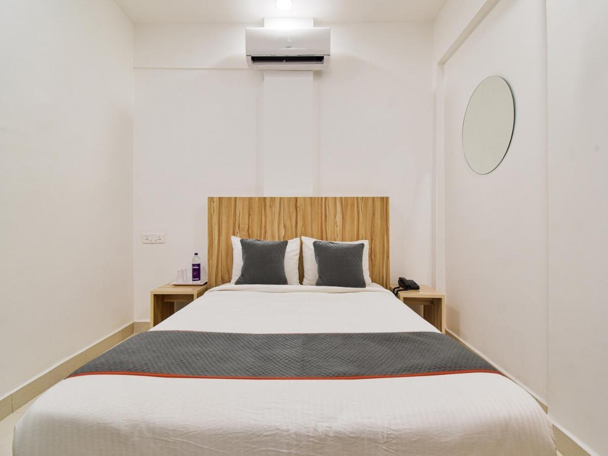 Oyo Townhouse 498 Hotel Western Hotel 3*