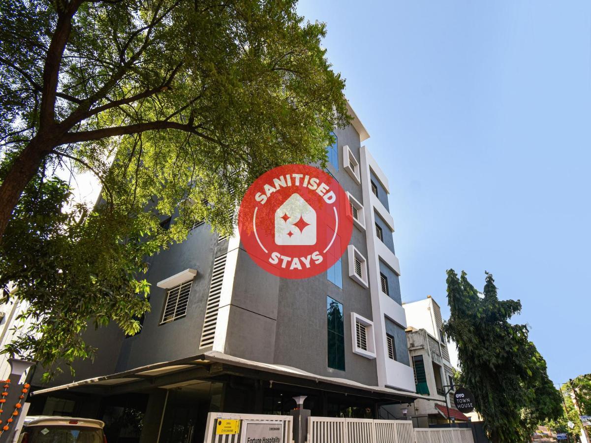 Hotel Oyo Townhouse 498 Hotel Western Nagpur