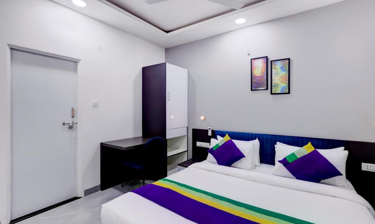Treebo Finesta Suites, Airport Hotel