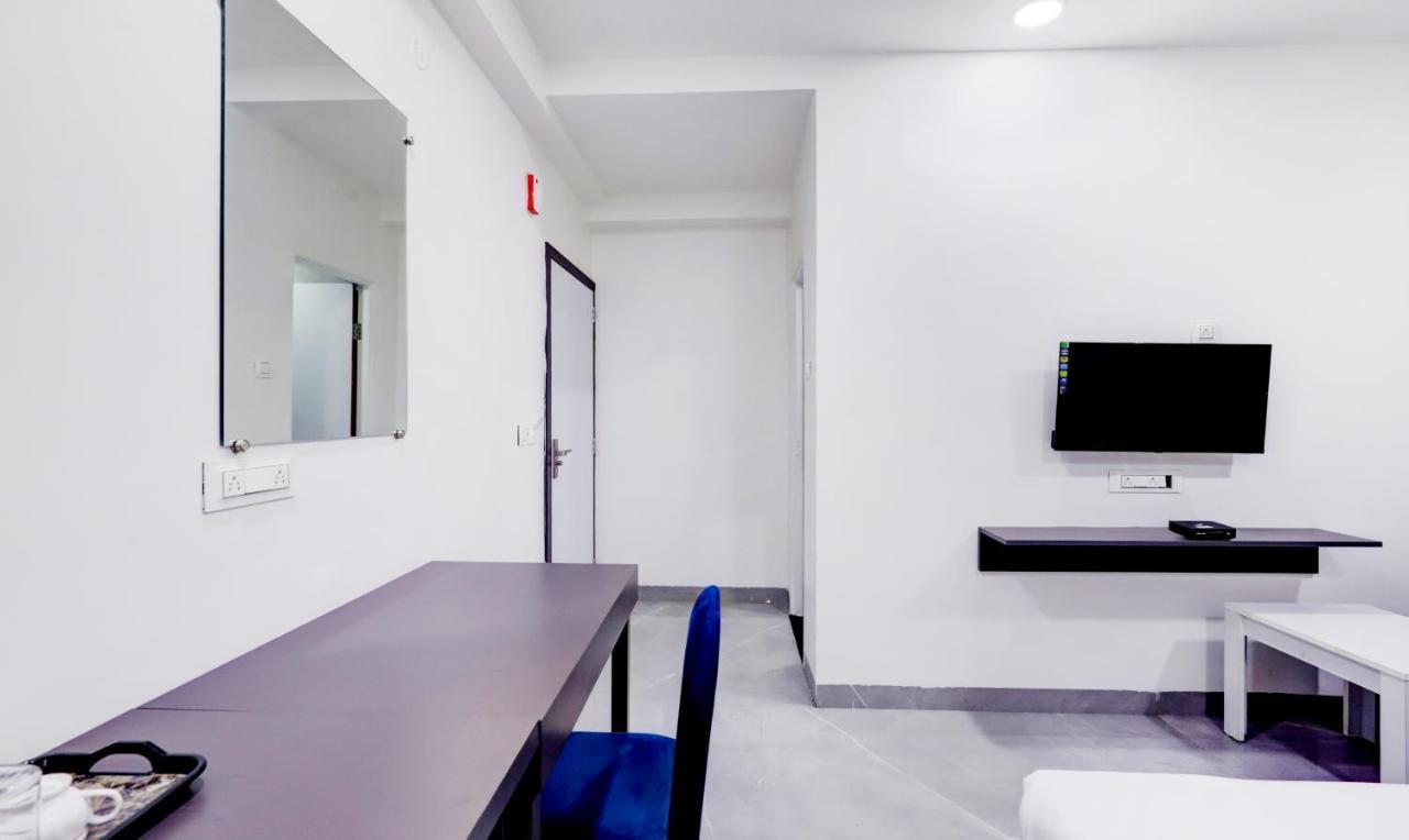 Treebo Finesta Suites, Airport