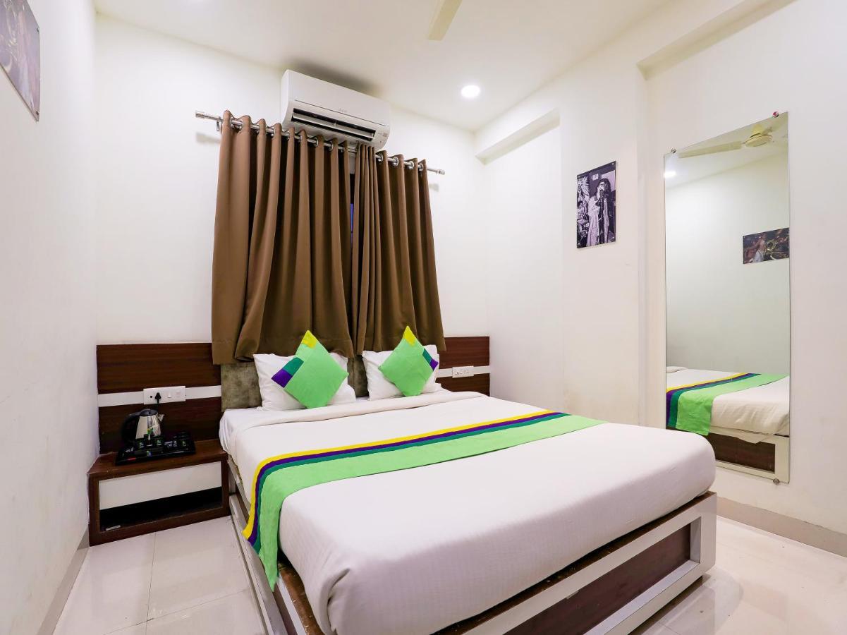 Treebo Trend Restr Manish Nagar Hotel 3*
