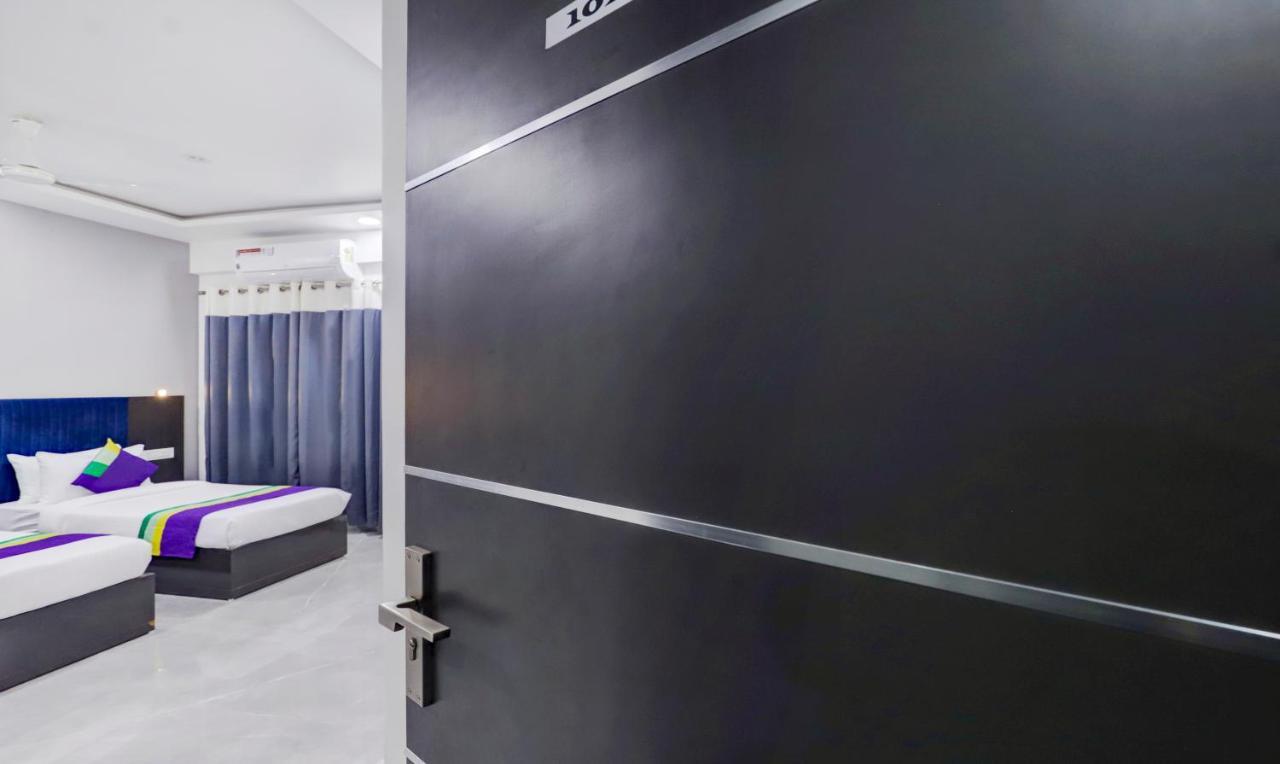 Treebo Finesta Suites, Airport Hotel
