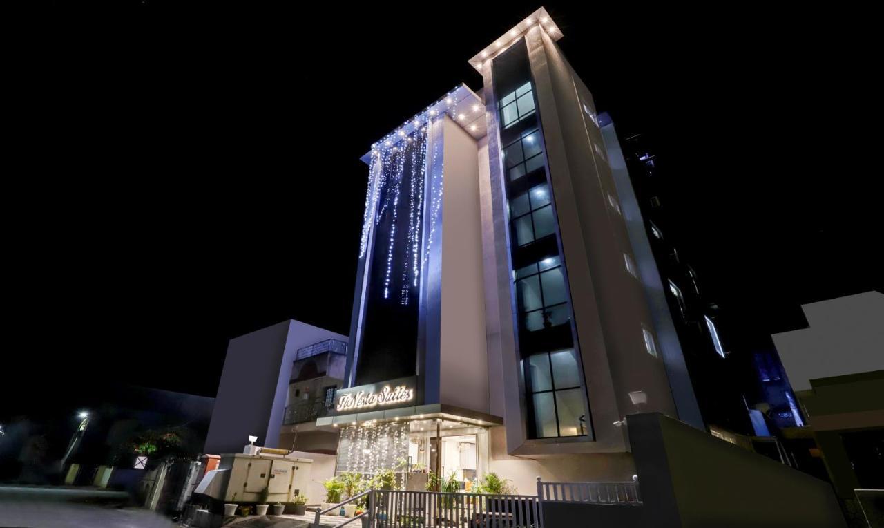 Treebo Finesta Suites, Airport Hotel