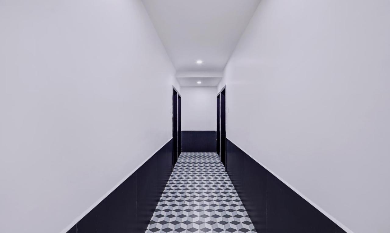 Treebo Finesta Suites, Airport Hotel