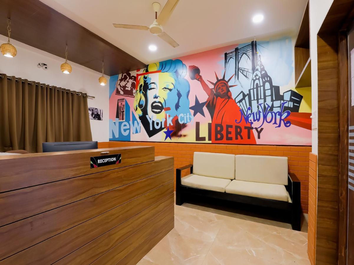 Treebo Trend Restr Manish Nagar Hotel