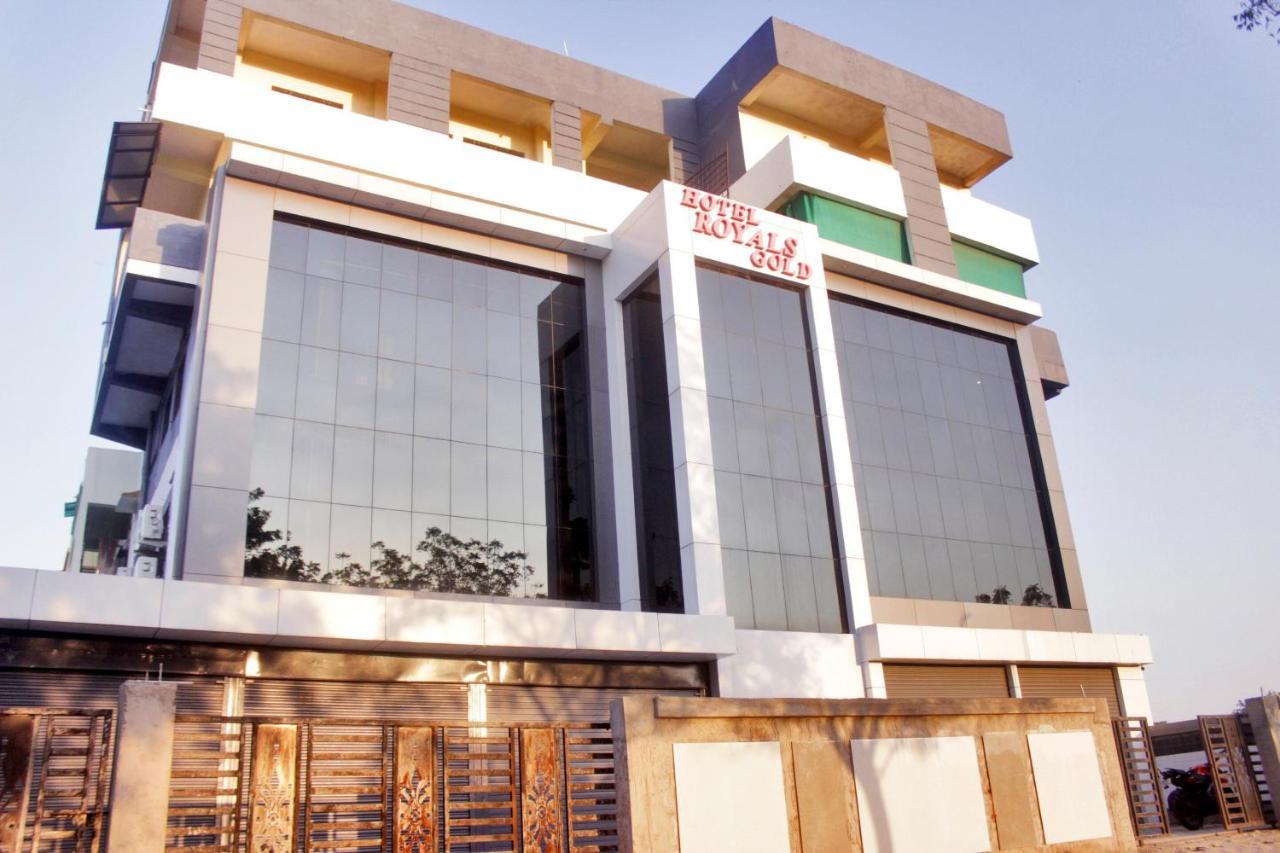 Hotel Oyo Flagship Royals Gold