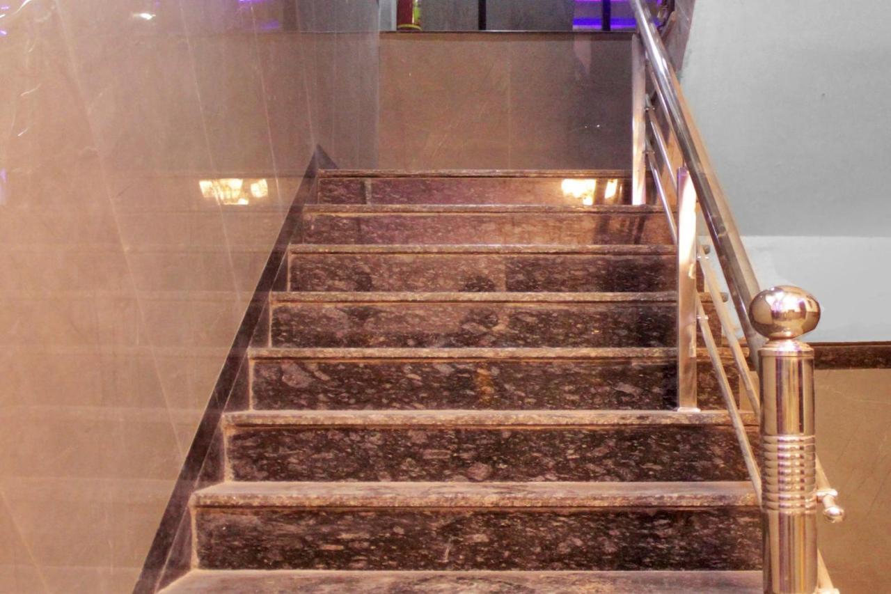 Oyo Flagship Royals Gold Hotel Nagpur
