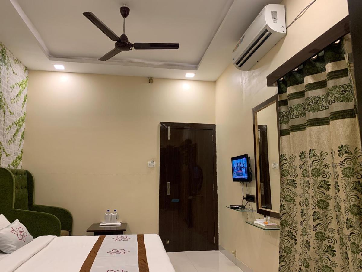 Jk 126 Parashar Legacy - Opp Railway Station 2*
