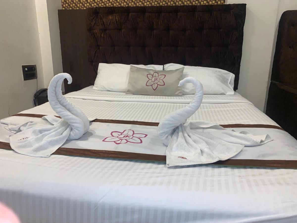 Hotel Jk 126 Parashar Legacy - Opp Railway Station