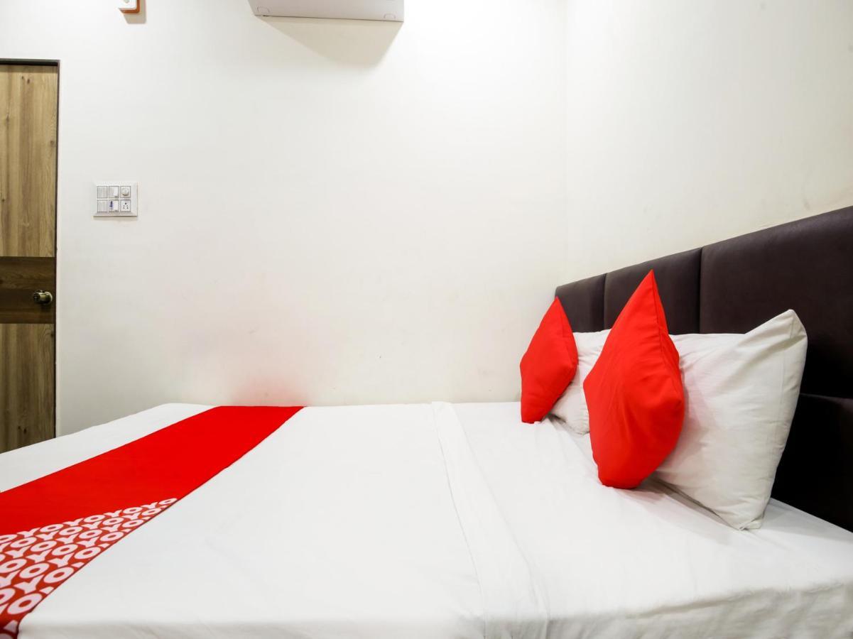 Hotel Oyo Flagship 69701 Hotel Vedanta Inn 3*