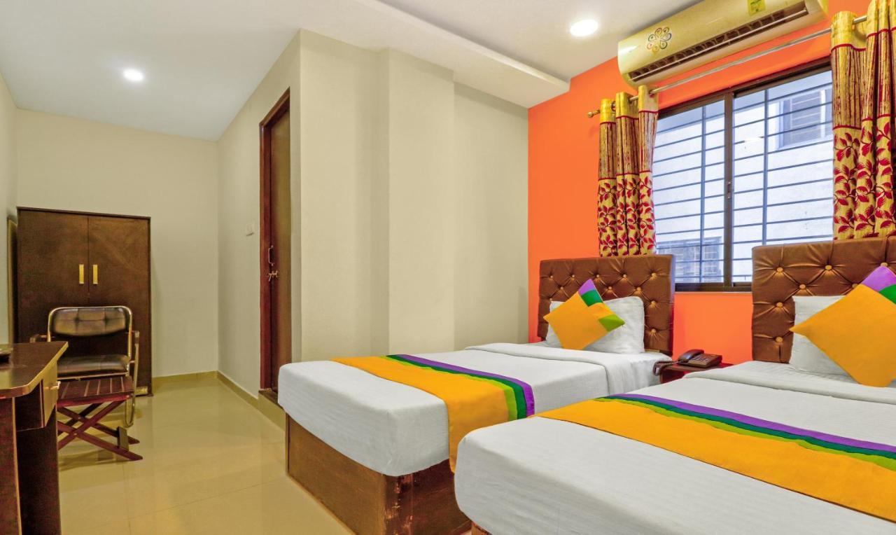 Hotel Itsy Carnival