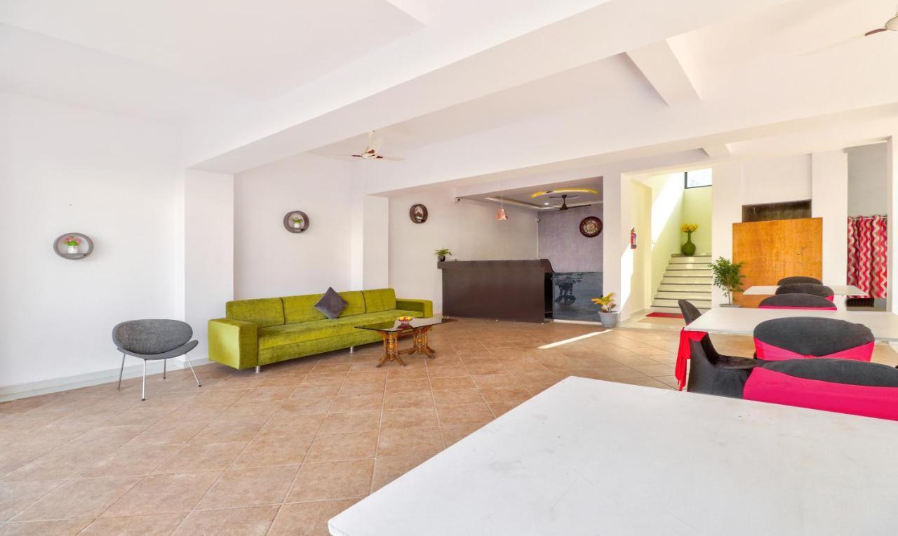 Itsy Carnival Hotel 3*