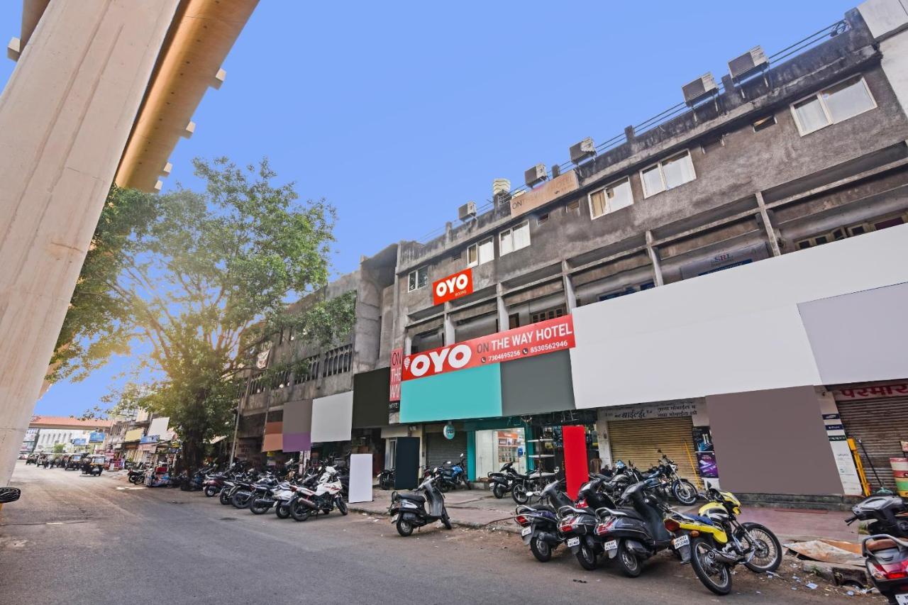 Oyo 89869 On The Way Hotel 3*