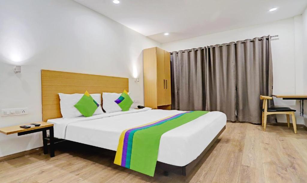 Orient Avenue Hotel