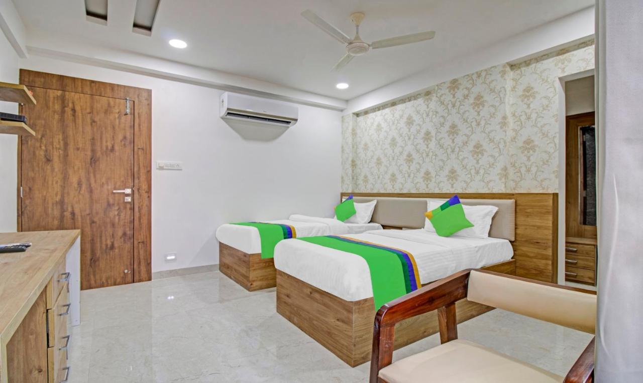 Treebo Chandraprasth Residency