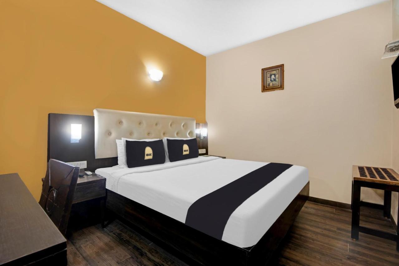 Hotel Townhouse Oak Pal Palace Nagpur