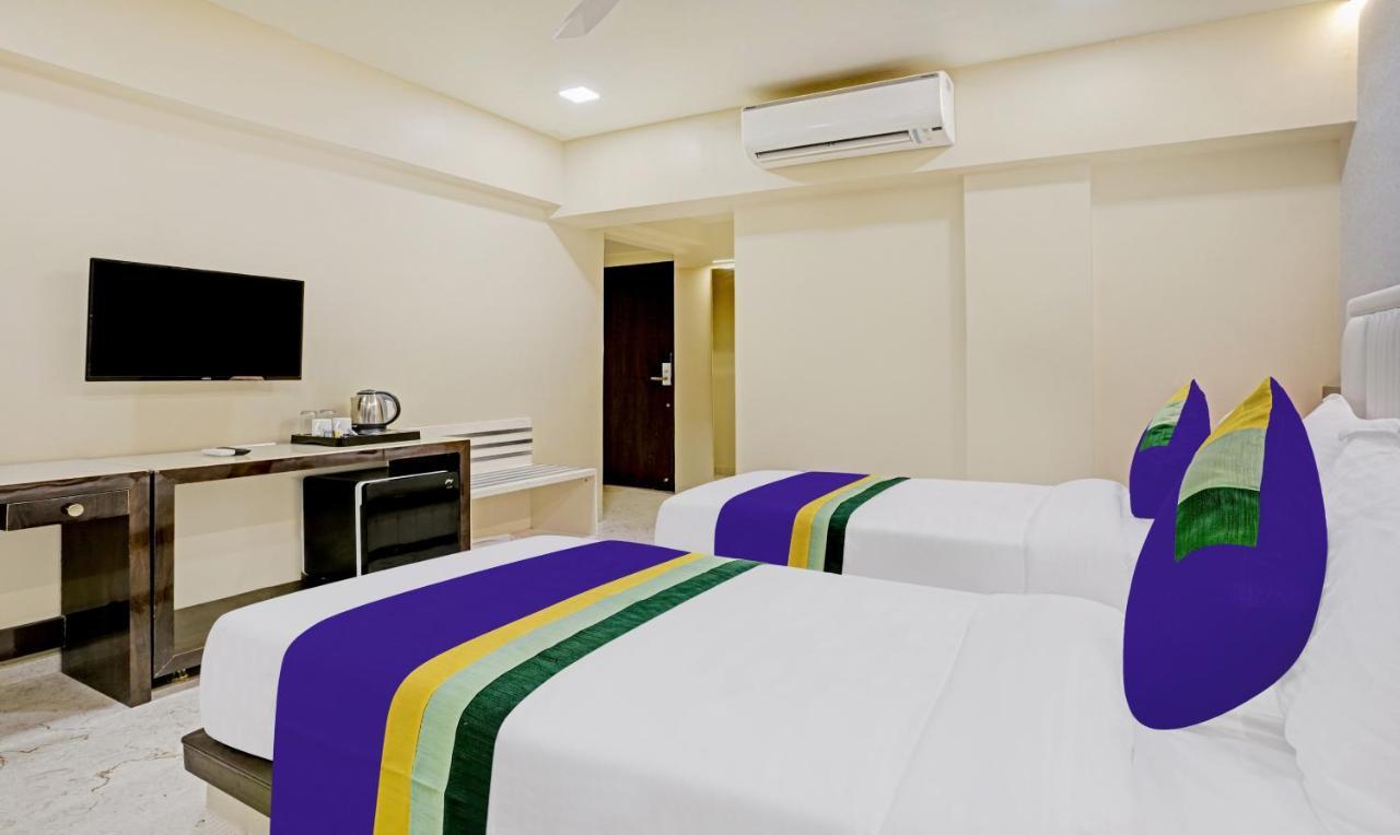 Treebo Premium Golden Bliss Trimurti Nagar Square 4*