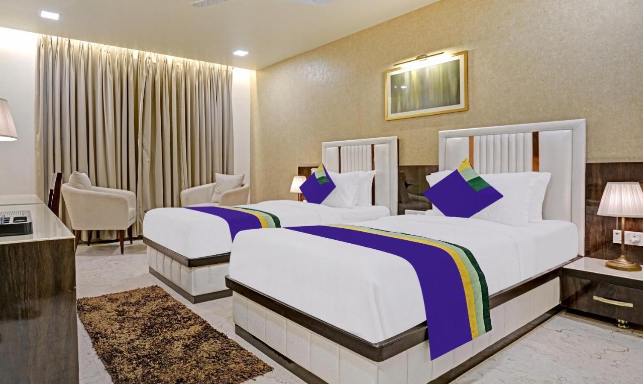 Treebo Premium Golden Bliss Trimurti Nagar Square Hotel