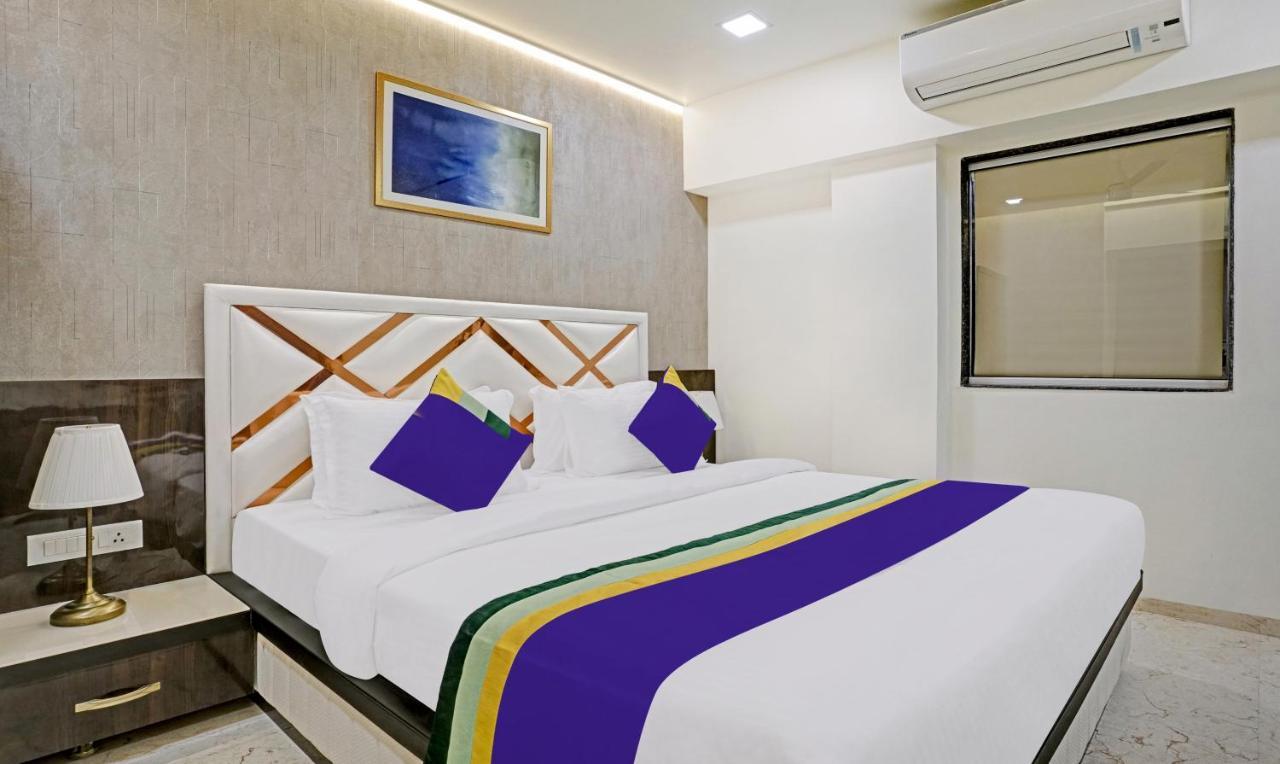 Treebo Premium Golden Bliss Trimurti Nagar Square Hotel 4*