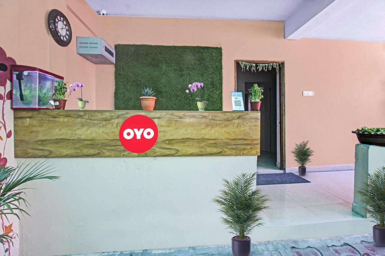 Oyo Flagship N S
