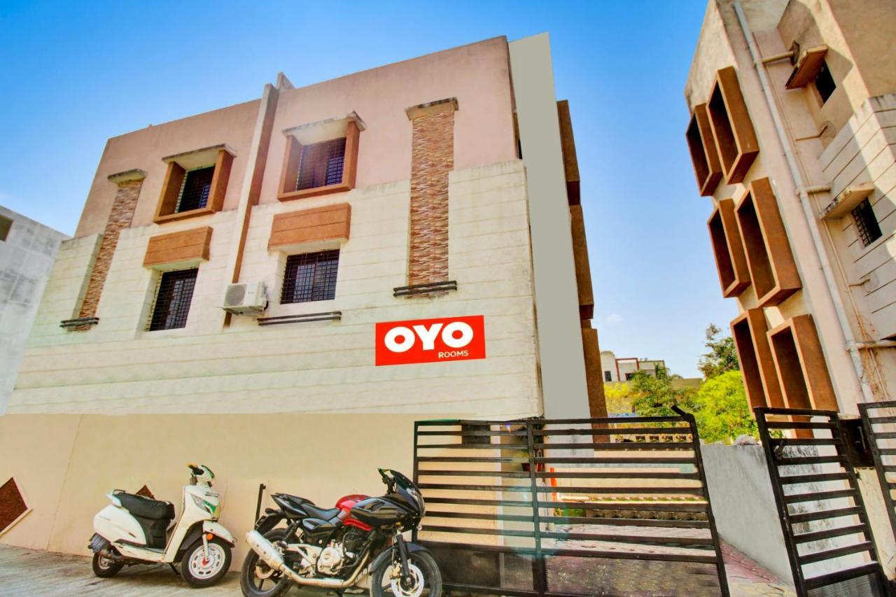 Oyo Flagship N S Hotel Nagpur