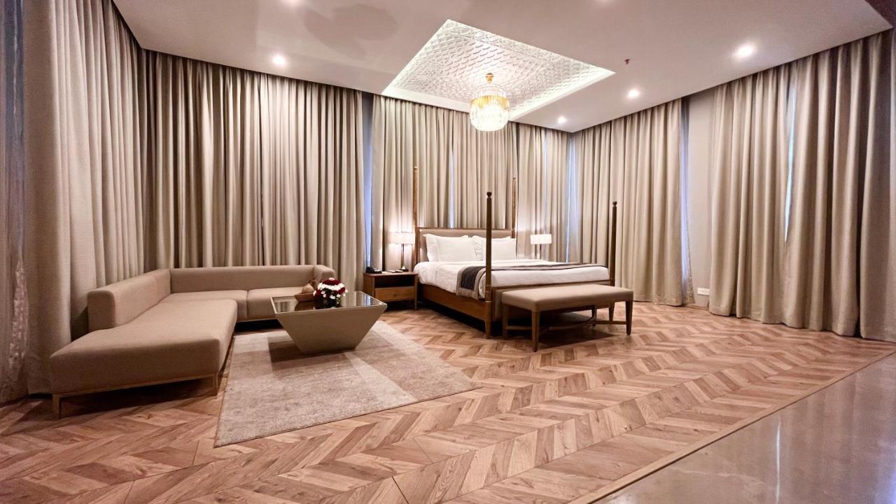 Centre Point 5*