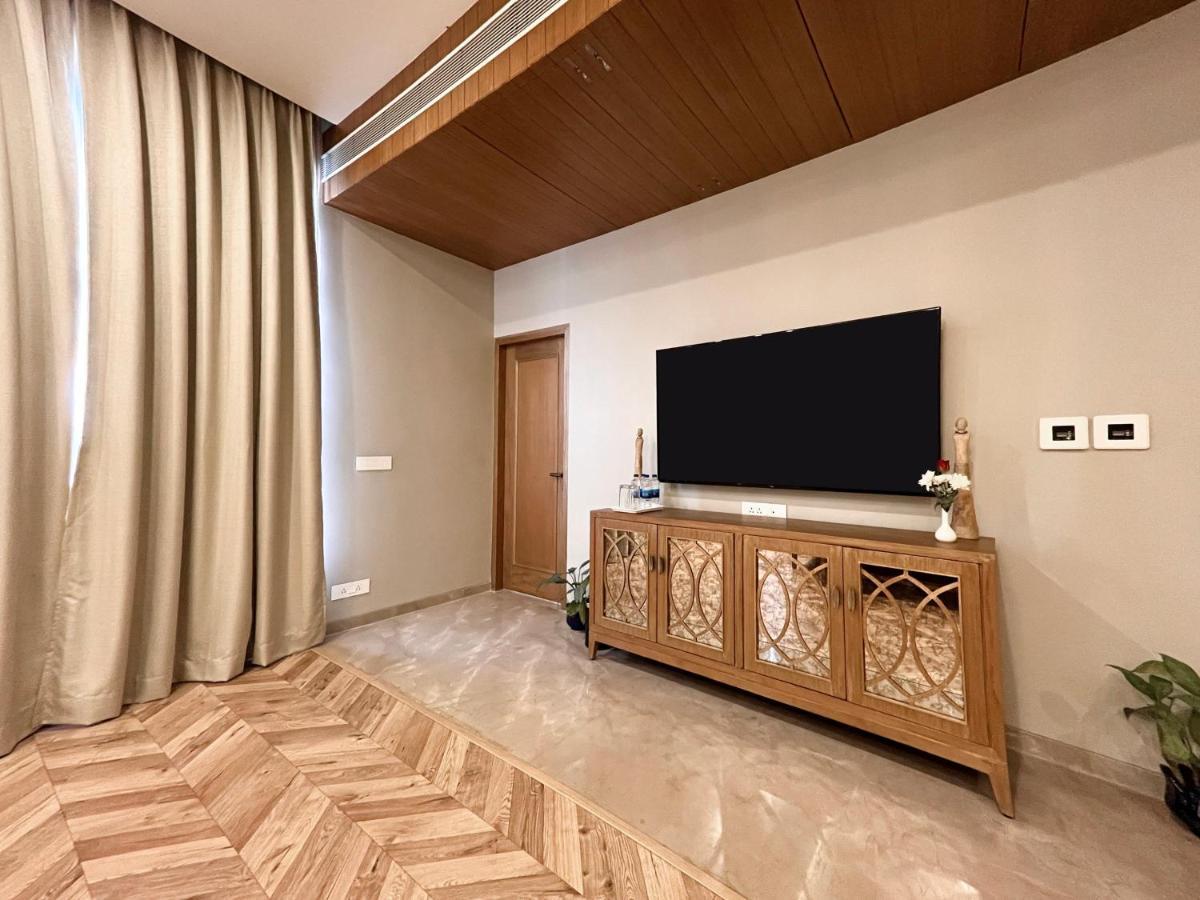 Centre Point Hotel 5*
