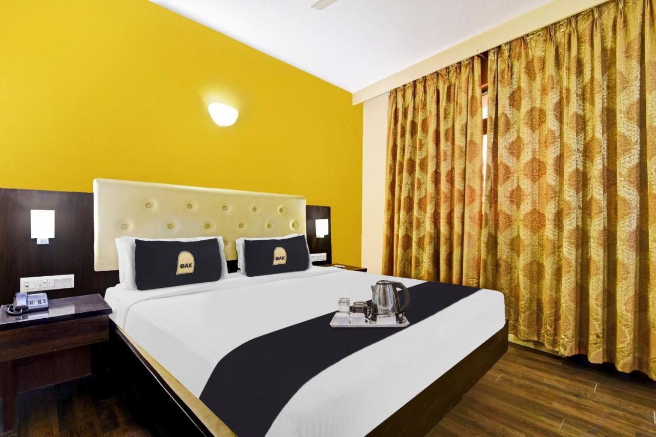 Hotel Townhouse Oak Pal Palace 3*