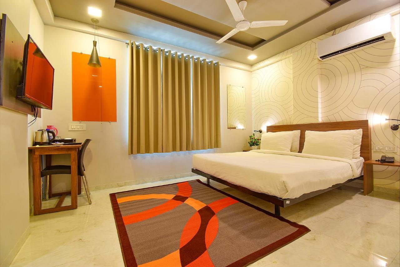 Fabhotel Manomay Homes - Nr Manish Nagar