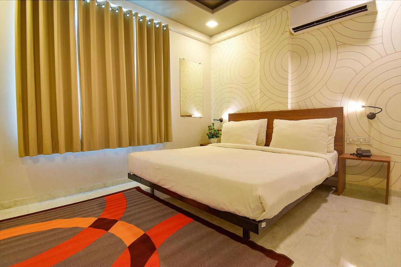 Fabhotel Manomay Homes - Nr Manish Nagar