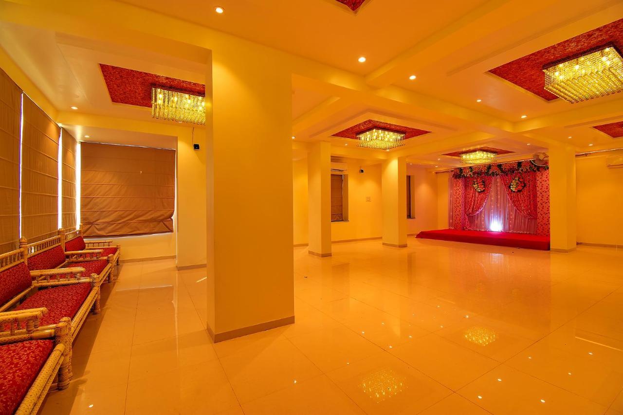Fabhotel Manomay Homes - Nr Manish Nagar 3*
